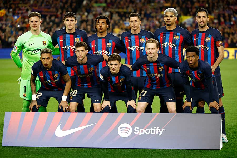 バルセロナにスタッフ大量解雇の可能性【写真：ロイター】