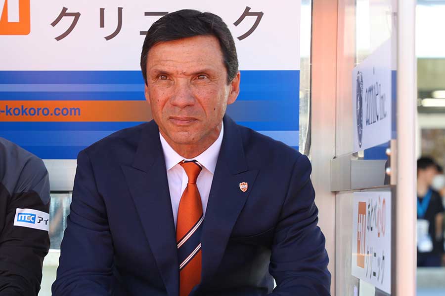 解任された清水のゼ・リカルド監督【写真：Getty Images】