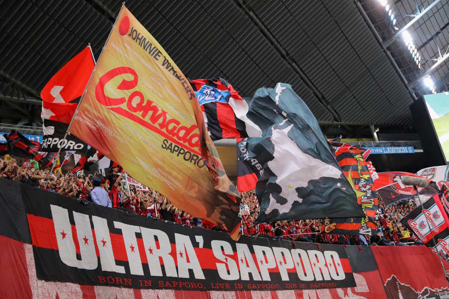 札幌の金子拓郎と馬場晴也の超絶プレーに反響【写真：Getty Images】