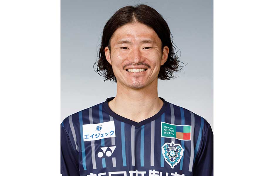 福岡が亀川諒史の負傷を発表【写真：Getty Images】