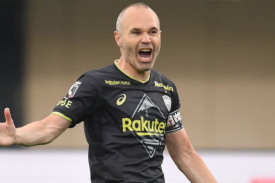 神戸でプレーするアンドレス・イニエスタ【写真：Getty Images】