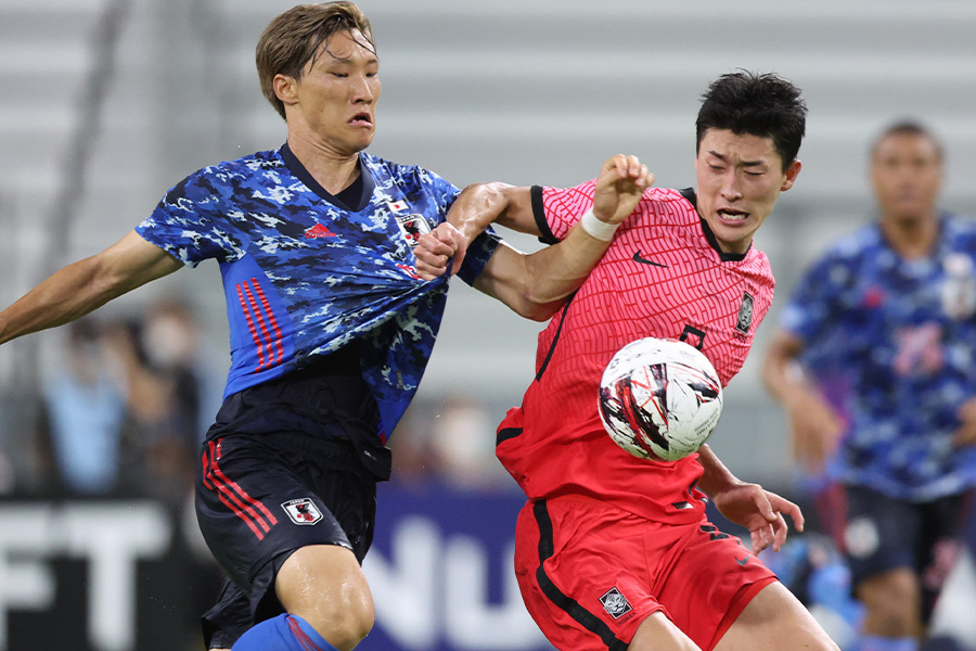 昨年7月のE-1選手権で対戦した日本代表と韓国代表【写真：高橋 学】
