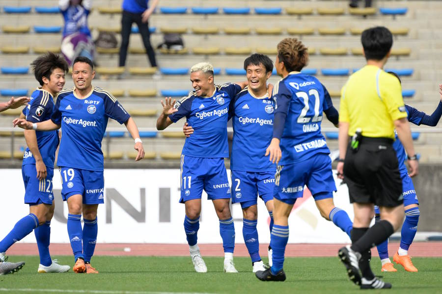 町田の準備されたセットプレーが話題に【写真：(C) FCMZ】