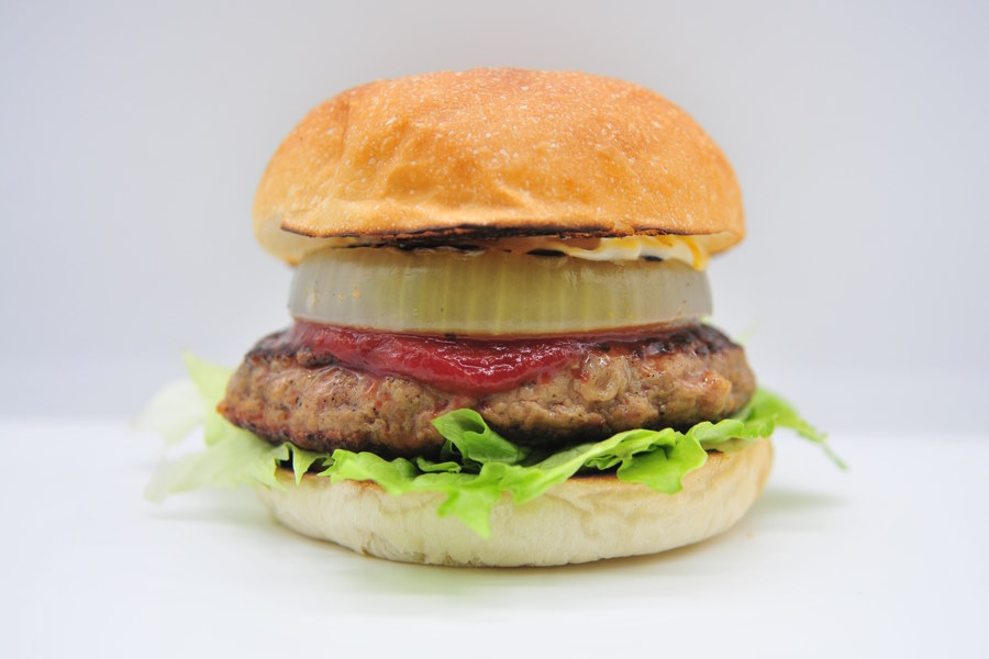 サンガスタジアムの「BEETバーガー」【写真提供:京都サンガF.C.】