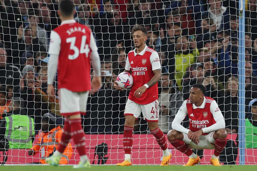 マンCに1-4で大敗のアーセナル【写真:ロイター】