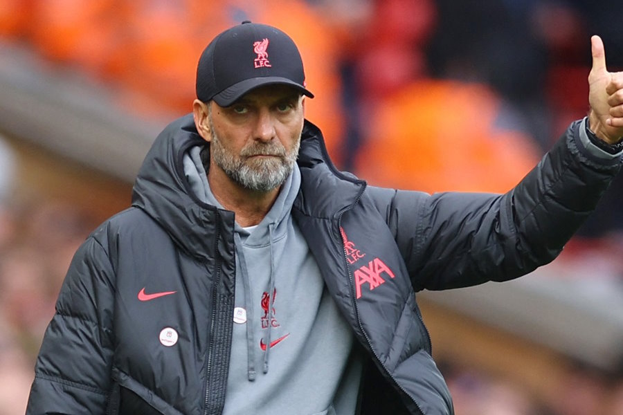 リバプールの指揮を執るユルゲン・クロップ監督【写真：ロイター】