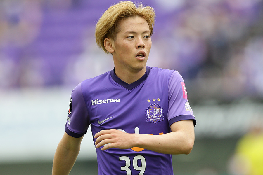 満田誠が危険タックルを受け負傷交代（写真は昨季のもの）【写真：Getty Images】