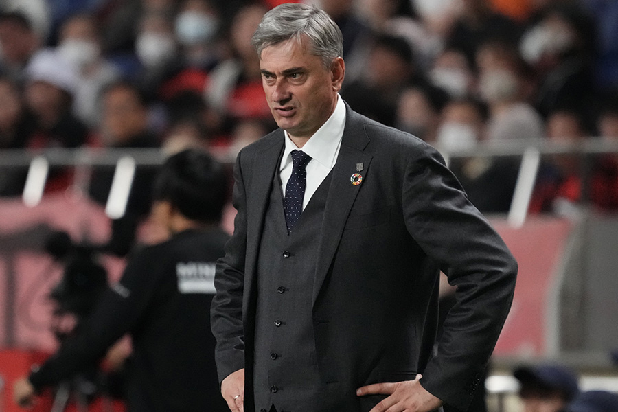 マチェイ・スコルジャ監督が新たなシステムをテスト【写真:Getty Images】