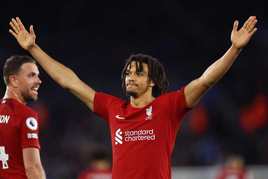 レスター戦に出場したアーノルド【写真：ロイター】