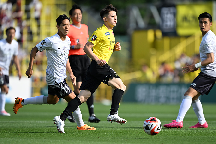 柏と神戸の一戦は1-1ドロー決着【写真：徳原隆元】