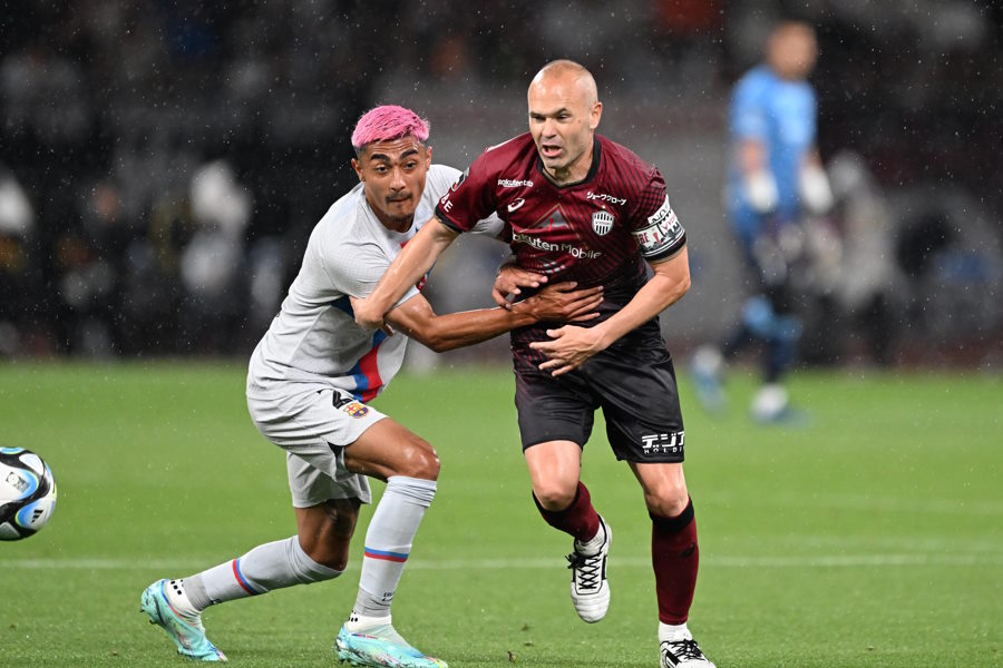 バルサが前半2ゴールでリード【写真:徳原隆元】