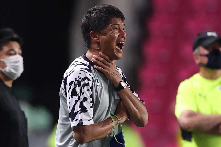 鳥取が金監督解任を発表【写真:Getty Images】