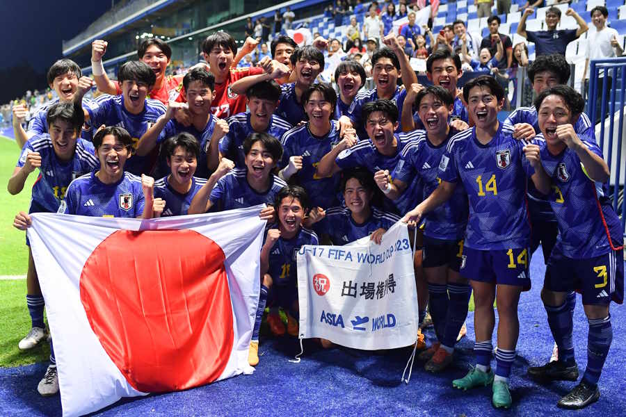 準決勝に駒を進めたU-17日本代表【写真：Getty Images】