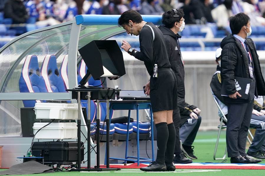 御厨は負けたチームも納得できるレフェリングを追求【写真：Getty Images】
