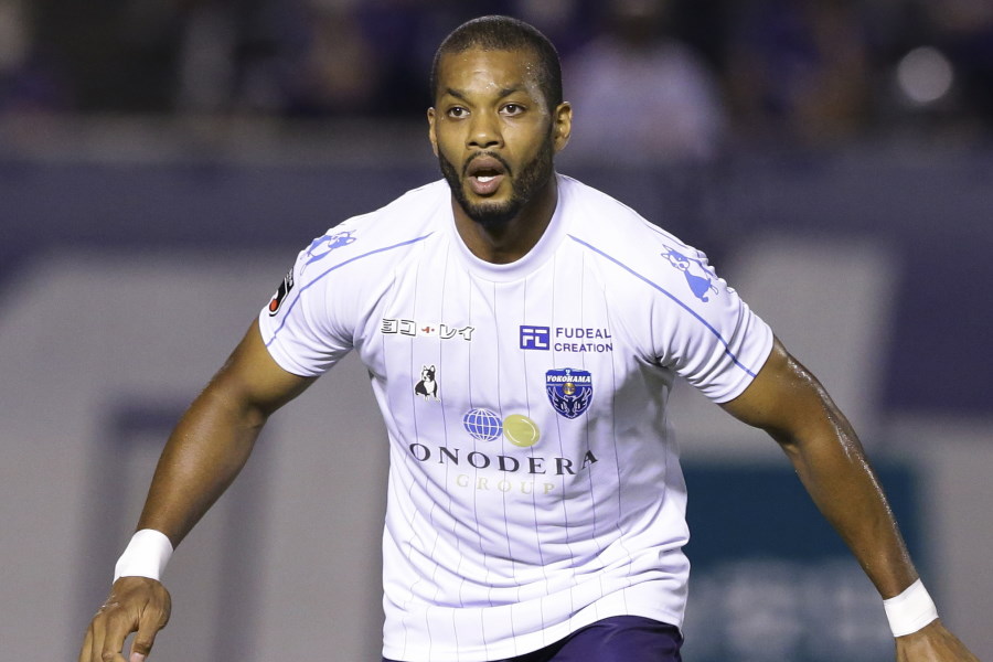 横浜FCのオランダ人DFカルフィン・ヨン・アピン【写真:Getty Images】