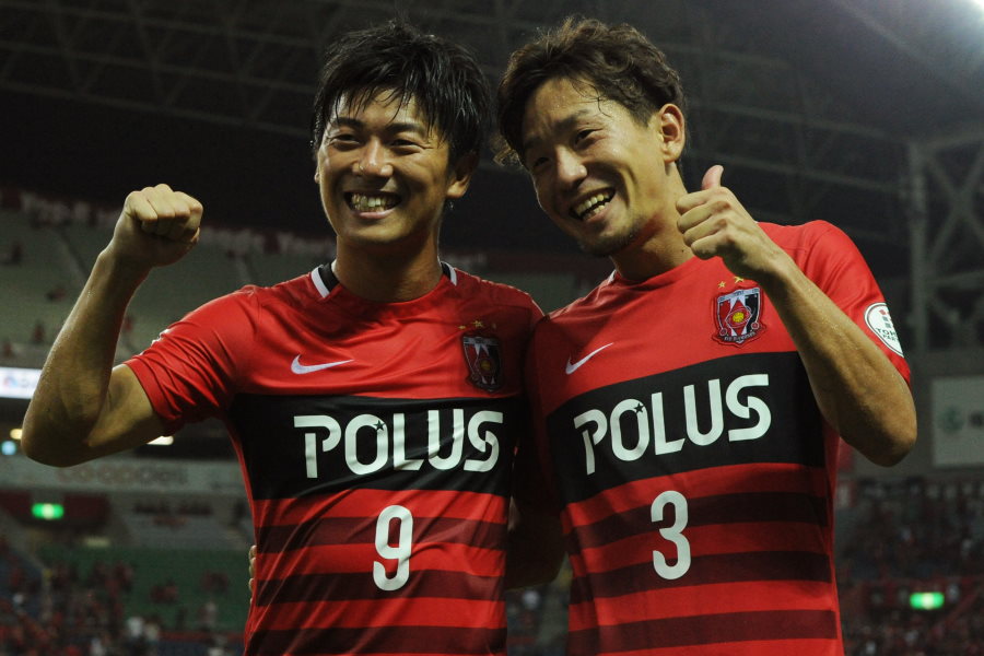 FW武藤雄樹とDF宇賀神友弥【写真:Getty Images】