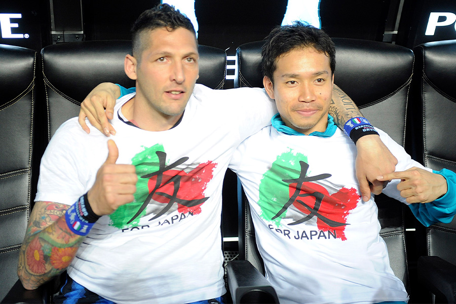 かつてインテルで共闘した長友佑都とマルコ・マテラッツィ【写真：Getty Images】