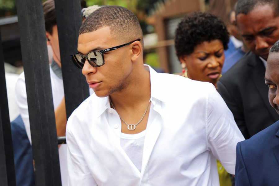 PSGでプレーするキリアン・ムバッペ【写真：ロイター】