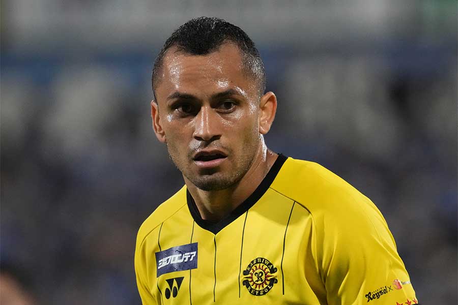 日本でのプレーが10年を数えるドウグラス【写真：Getty Images】