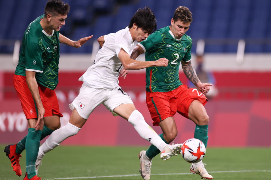 U-24日本代表MF三笘薫【写真：Getty Images】