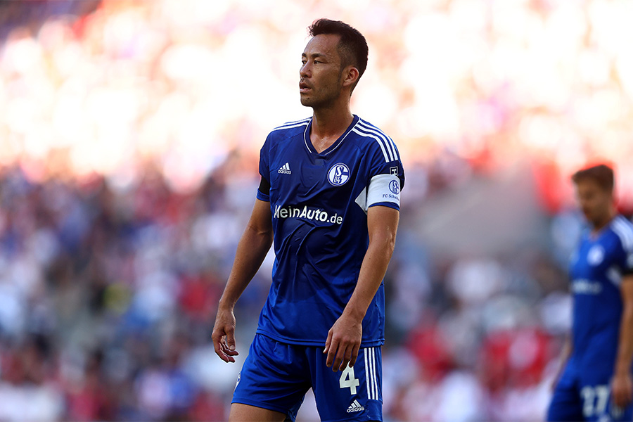 今季からシャルケでプレーするDF吉田麻也【写真:Getty Images】