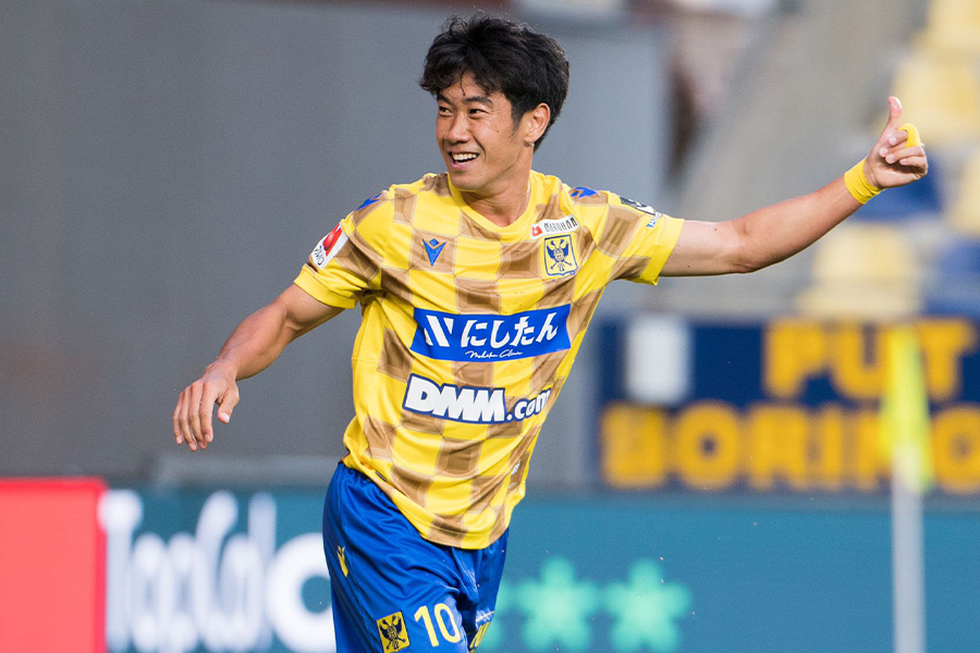 CKから直接ゴールを決めた香川真司【写真：(C) STVV】