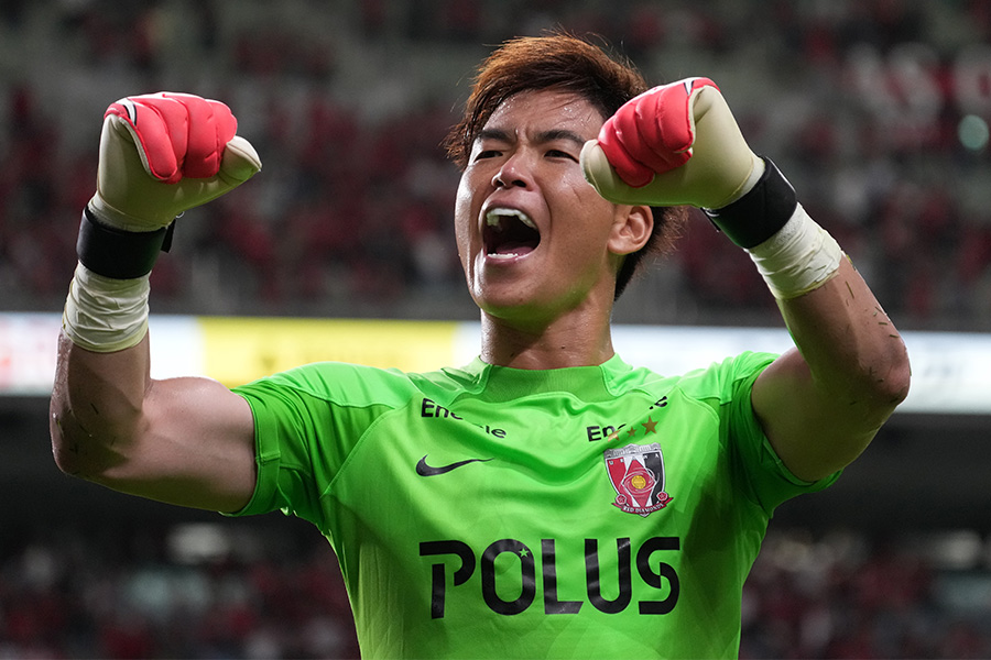 今季初の完封勝利に貢献した西川周作【写真：Getty Images】