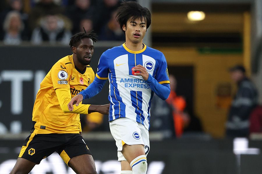 三笘薫のヘディング弾に再脚光【写真：Getty Images】