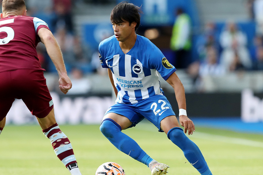 三笘薫の転倒シーンに注目【写真：Getty Images】