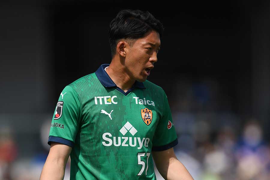 清水のゴールを守る権田【写真：Getty Images】