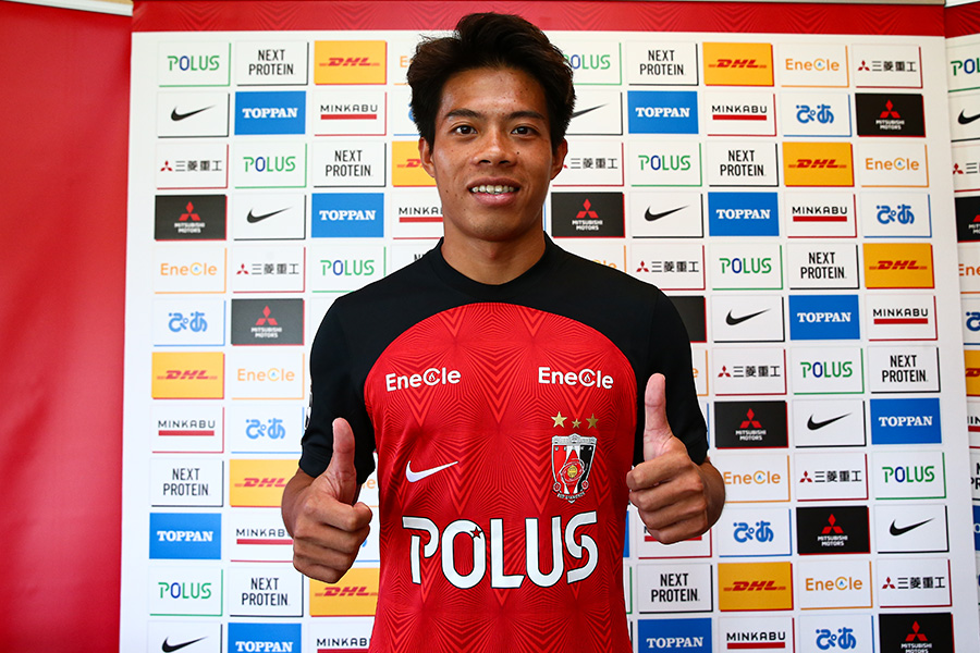 浦和に新加入のエカニット・パンヤ【写真:(C) URAWA REDS】