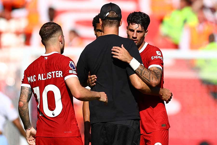 リバプール専門メディアが中盤に関するファン投票を実施【写真:ロイター】