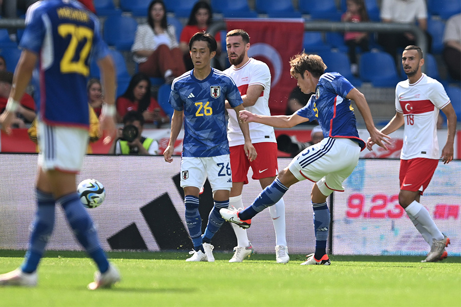 伊藤敦樹がトルコ戦で先制ゴール【写真：Getty Images】