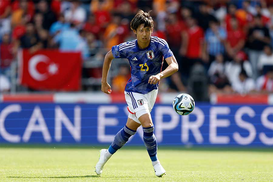 英記者が左サイドバックの選手起用に注目【写真：Getty Images】