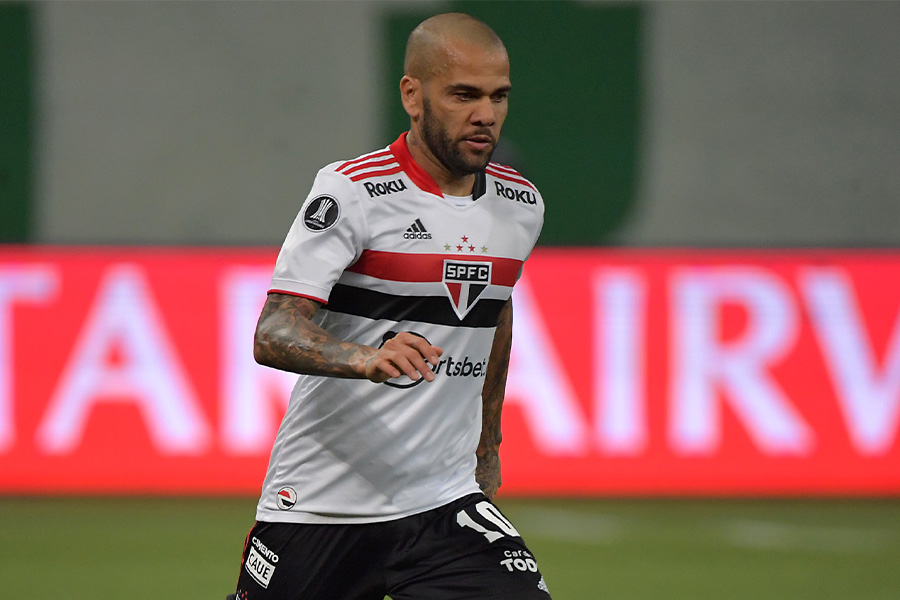 ブラジル代表DFダニエウ・アウベスのサンパウロ退団が発表された【写真:Getty Images】