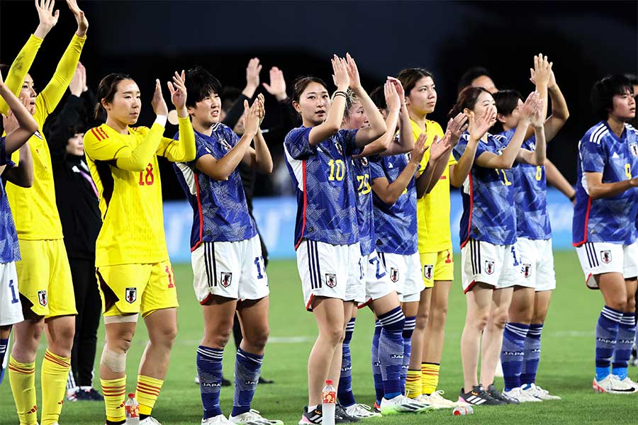日本選手と中国監督のやり取りに脚光【写真：Getty Images】