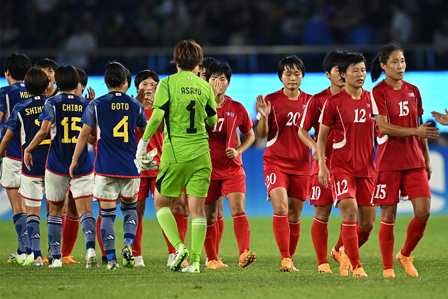 なでしこジャパンは昨年10月にアジア競技大会で北朝鮮代表と対戦【写真：ロイター】