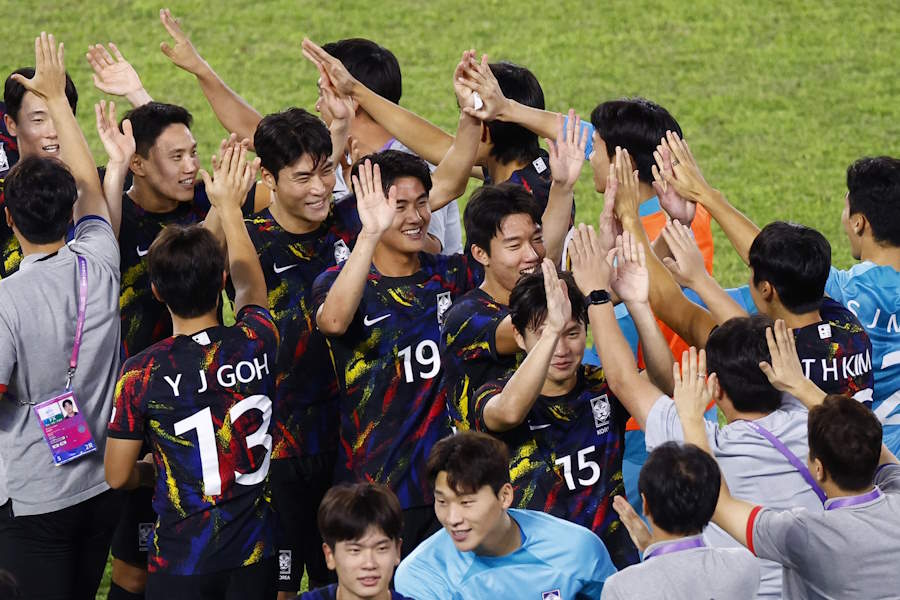 韓国と日本が決勝戦で対決【写真：ロイター】