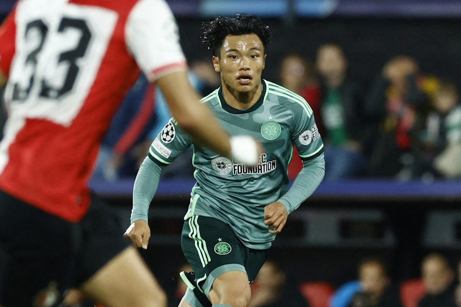 セルティックでプレーする旗手怜央【写真：ロイター】