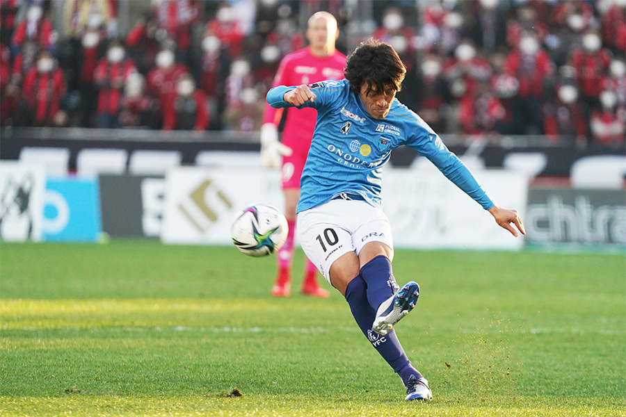 中村俊輔氏の衰えぬフリーキックに注目【写真：Getty Images】