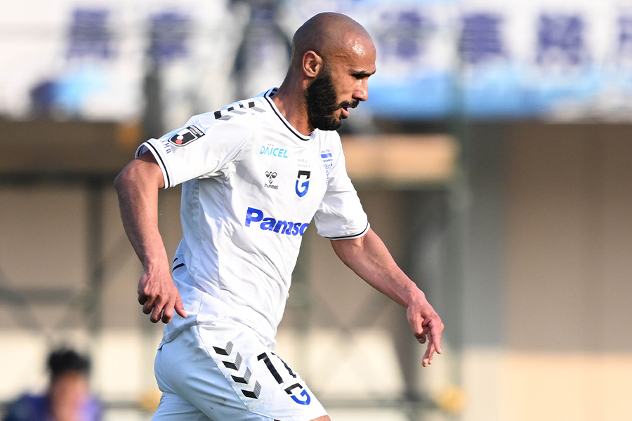 イッサム・ジェバリがスタメンで唯一のJリーガーに【写真：徳原隆元】