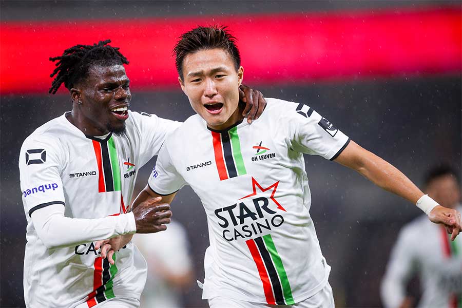 OHルーベンでの初ゴールを決めた三竿健斗【写真：Getty Images】