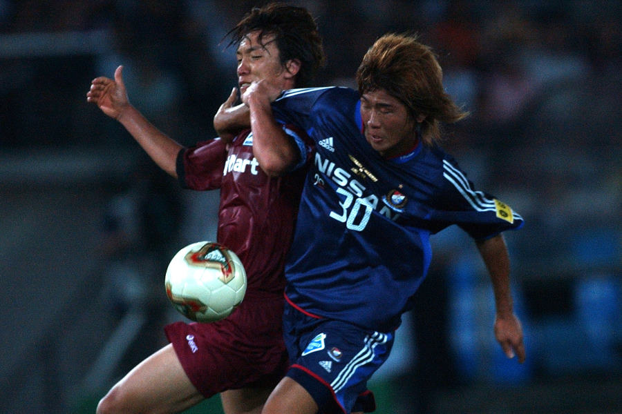 レッジーナ時代の中村俊輔（左）と横浜FM時代の栗原勇蔵氏【写真：Getty Images】