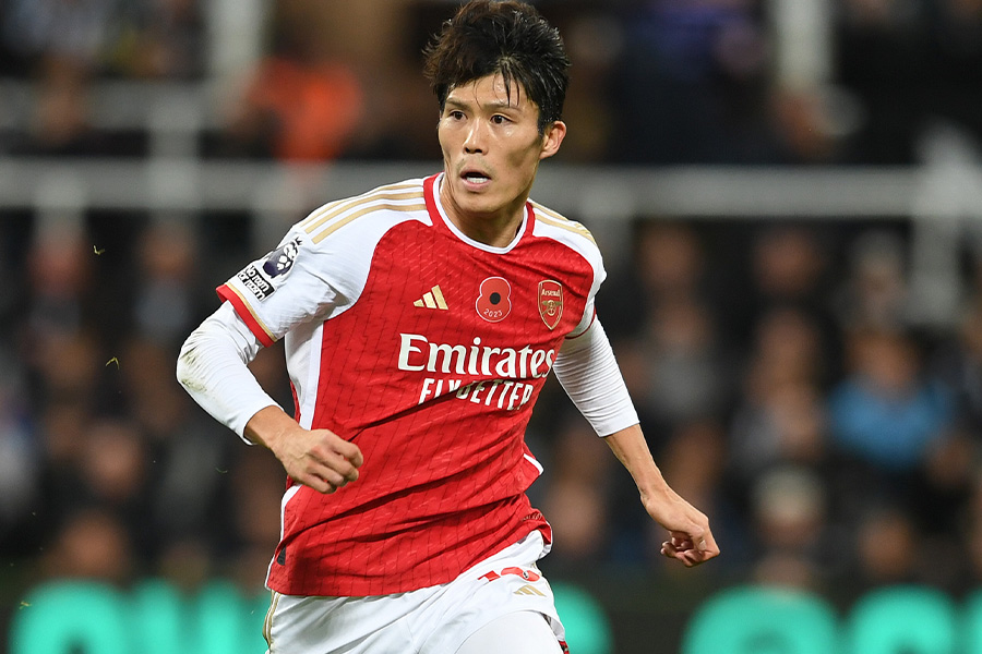 ニューカッスル戦にフル出場した冨安健洋【写真：Getty Images】