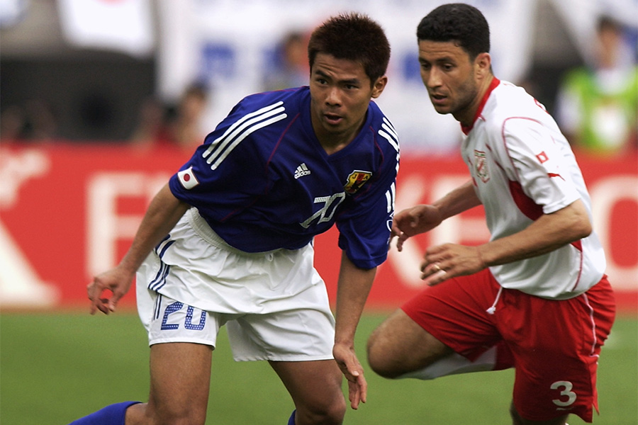 日韓W杯で3試合に先発出場した明神智和【写真：Getty Images】