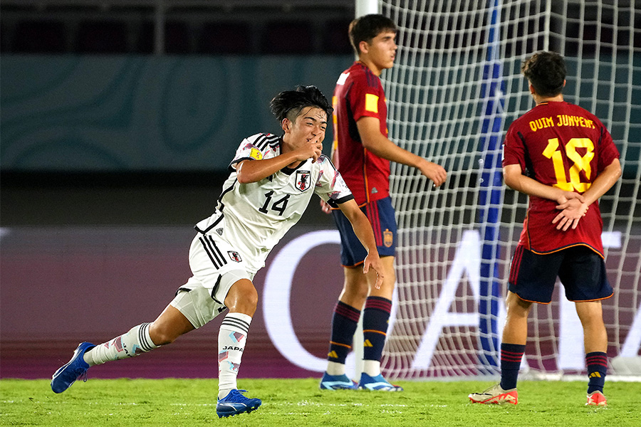 名和田我空がスペイン戦で同点ゴール【写真：Getty Images】