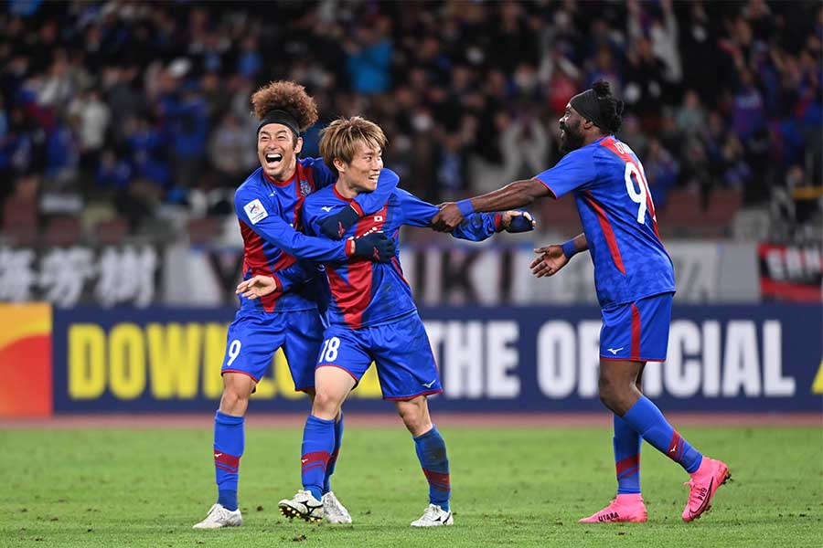 メルボルン・シティと3-3で引き分けた甲府【写真：2023 Asian Football Confederation (AFC)】