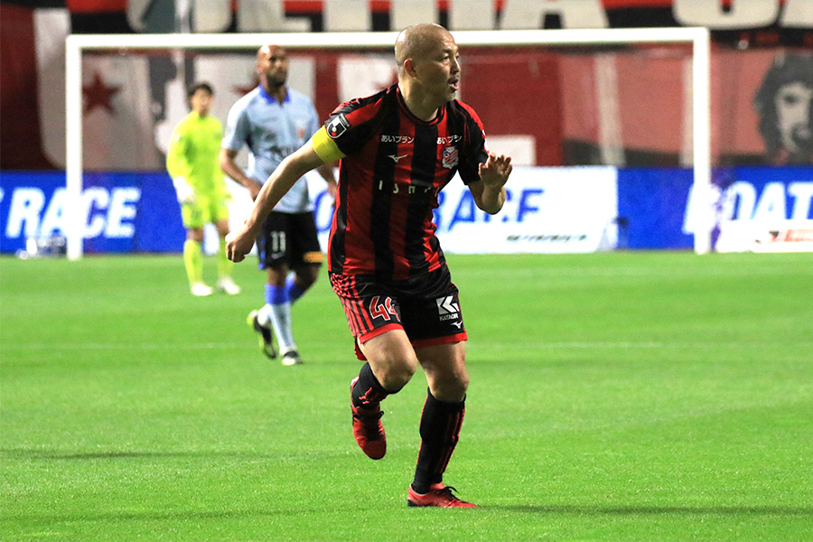 小野伸二の現役ラストマッチを吉田麻也が観戦【写真:(C) mm】