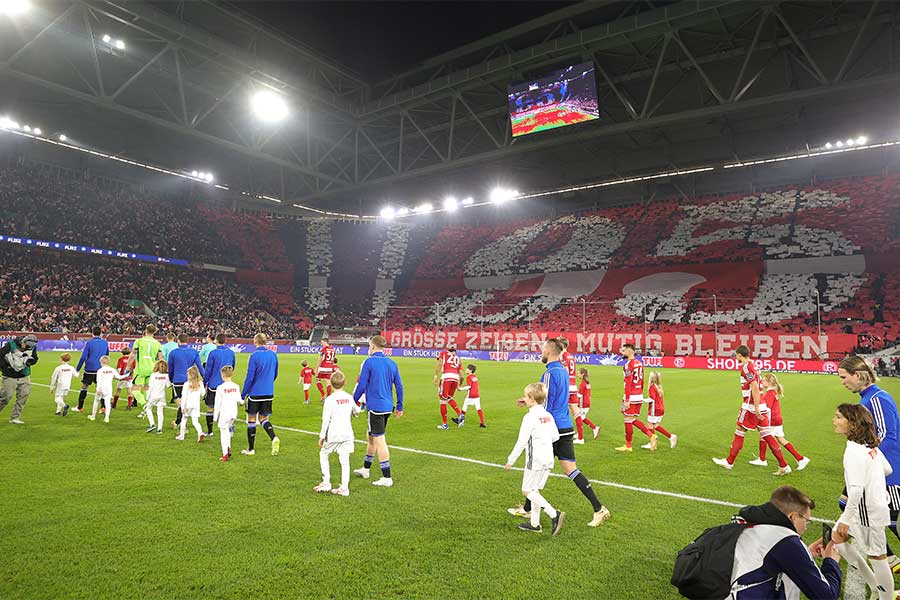 デュッセルドルフ本拠地のメルクール・シュピール＝アレーナ【写真：Getty Images】