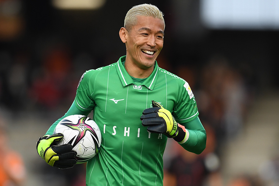 菅野孝憲がコンビニの1日店長を体験【写真：Getty Images】